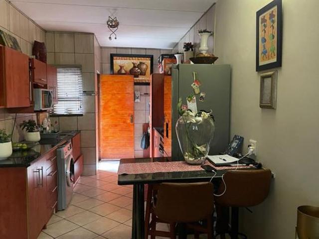 Apartment for sale in Tlhabane, North West