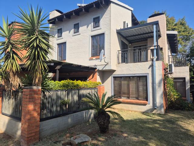 Apartment for sale in Tlhabane, North West
