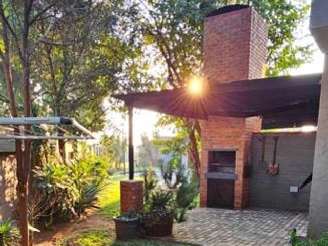 Apartment for sale in Tlhabane, North West