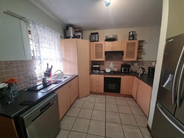 Apartment for sale in Tlhabane, North West