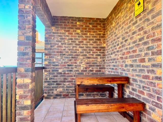 Apartment for rent in Jeffreys Bay, Kouga Local Municipality