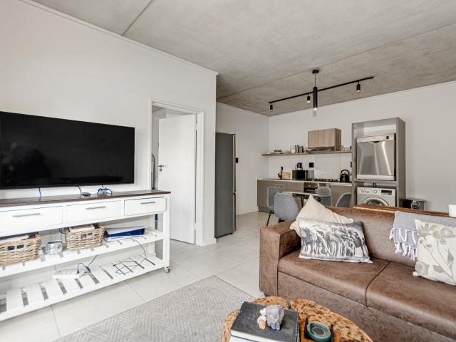 Apartment for sale in Vosloorus, Gauteng