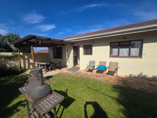 Apartment for rent in Bushmans River Mouth, Eastern Cape