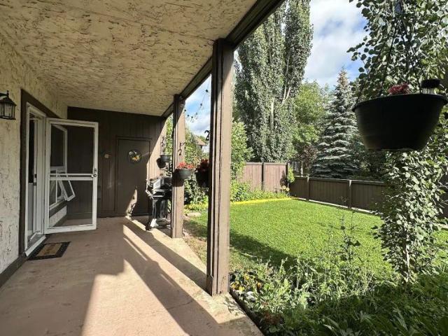 Townhouse for rent in Lymburn, Edmonton