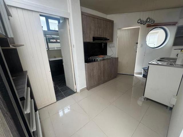 Apartment for rent in Seaview, Kwazulu-natal