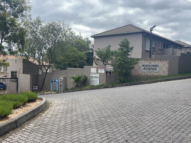 Apartment for sale in Nooitgedacht, Gauteng