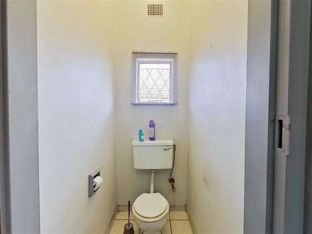 Apartment for sale in Dr Kenneth Kaunda, North West