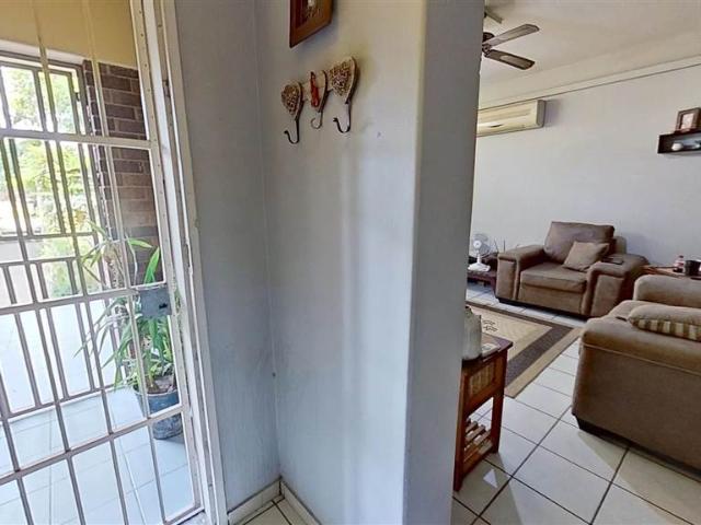 Apartment for sale in Dr Kenneth Kaunda, North West