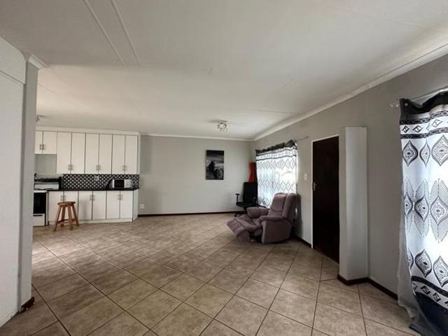 Apartment for sale in Dr Kenneth Kaunda, North West