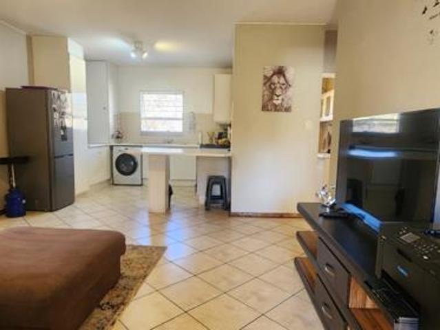 Apartment for sale in Dr Kenneth Kaunda, North West