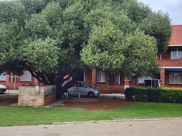 Apartment for sale in Dr Kenneth Kaunda, North West