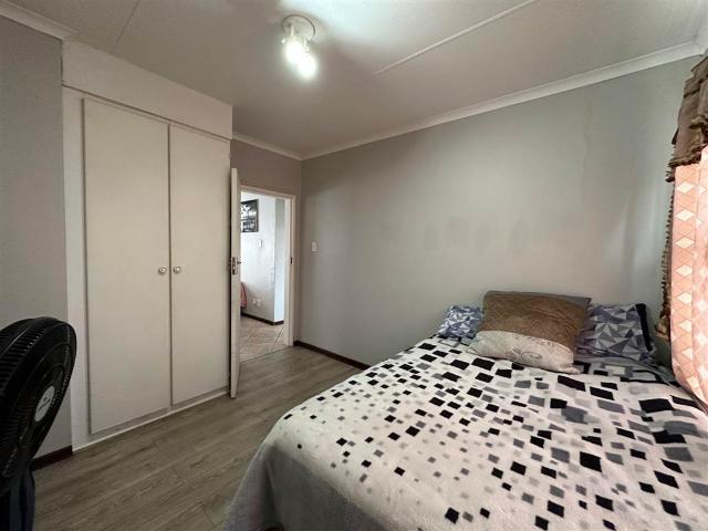 Apartment for sale in Dr Kenneth Kaunda, North West