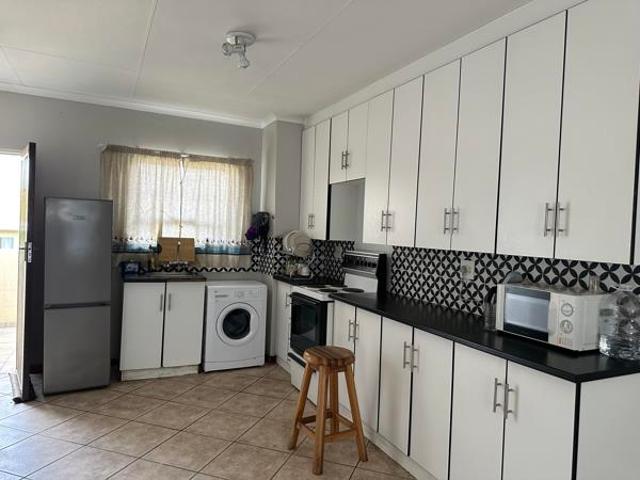 Apartment for sale in Dr Kenneth Kaunda, North West