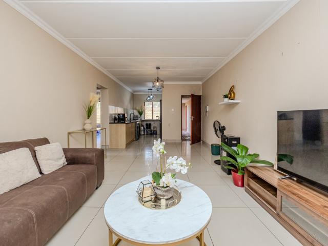 Apartment for sale in Roodepoort, City of Johannesburg Metropolitan Municipality