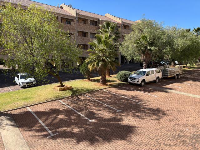 Apartment for sale in Nooitgedacht, Gauteng