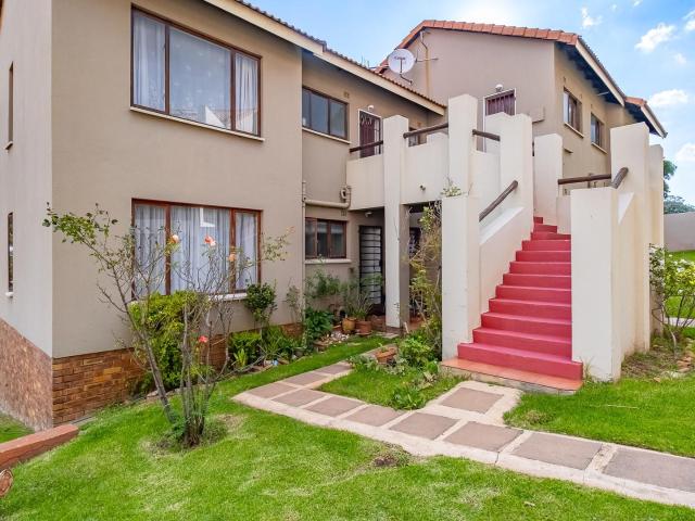 Apartment for sale in Vosloorus, Gauteng