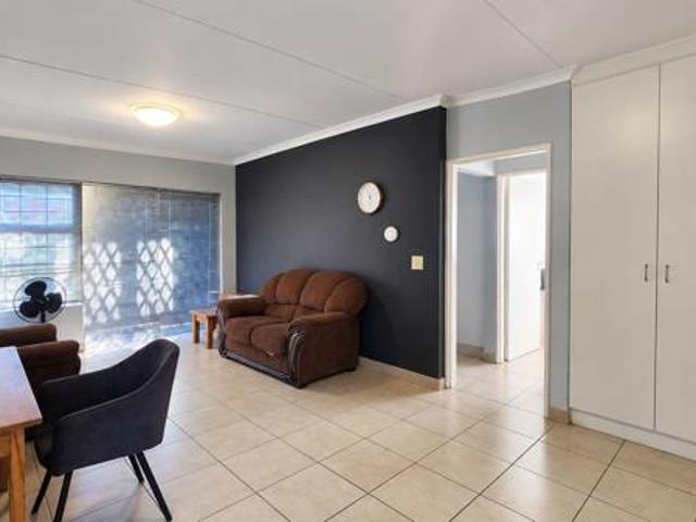 Apartment for sale in Nelson Mandela Bay Ward 18, Nelson Mandela Bay Metropolitan Municipality