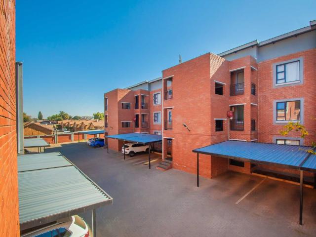 Apartment for sale in Nooitgedacht, Gauteng