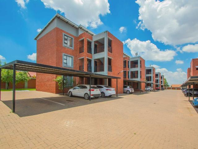 Apartment for sale in Nooitgedacht, Gauteng