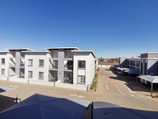 Apartment for sale in Roodepoort, City of Johannesburg Metropolitan Municipality