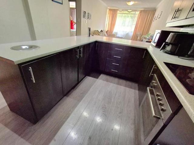 Apartment for rent in Waterkloof, Gauteng