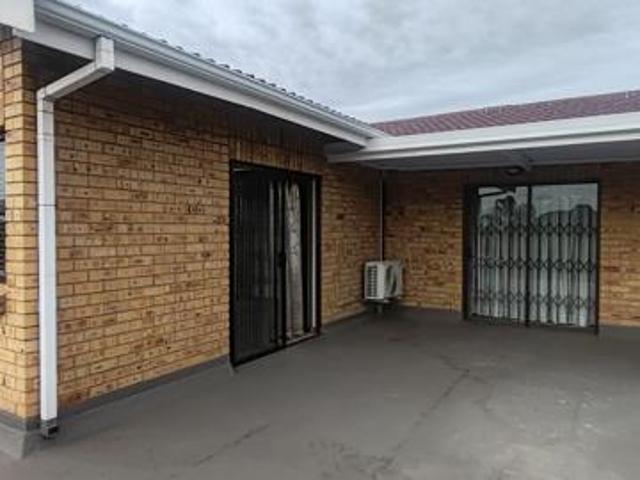 Apartment for rent in Seaview, Kwazulu-natal