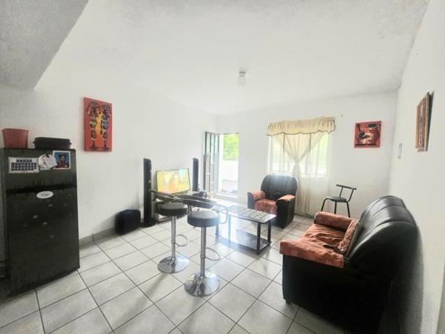 Apartment for rent in Seaview, Kwazulu-natal