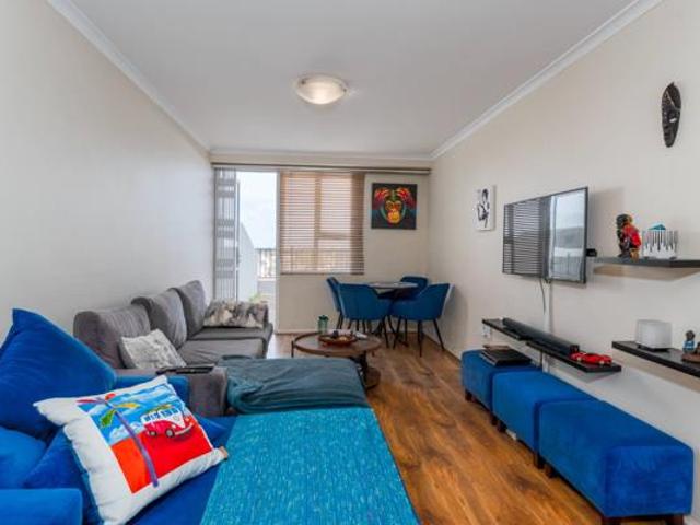 Apartment for sale in Cape Town, Western Cape