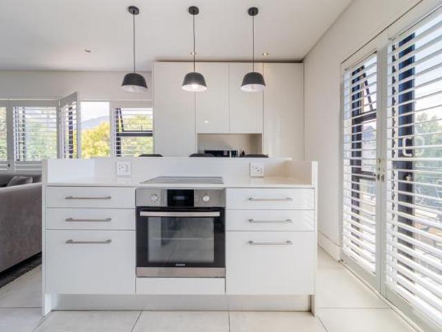 Apartment for sale in Cape Town, Western Cape