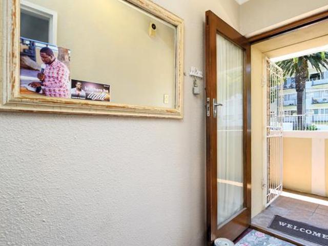 Apartment for sale in Cape Town, Western Cape