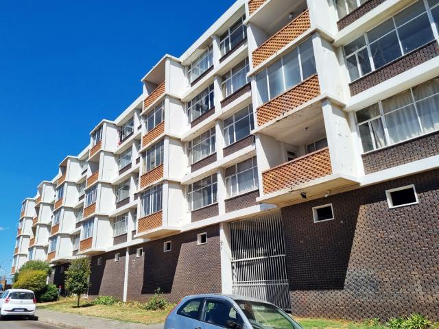 Apartment for sale in Vosloorus, Gauteng