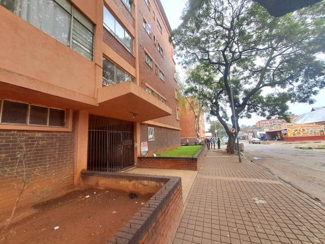 Apartment for sale in Vosloorus, Gauteng