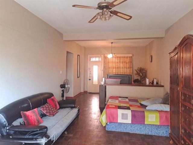 Apartment for sale in Vosloorus, Gauteng