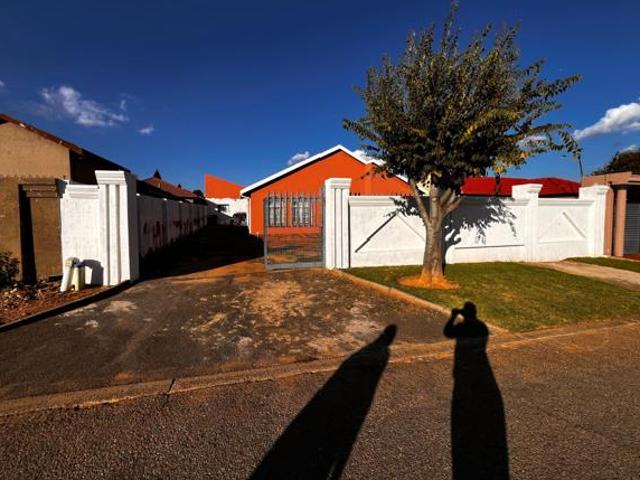 Apartment for rent in Vosloorus, Gauteng