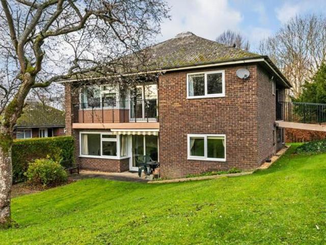 Apartment for sale in Kings Worthy, Hampshire