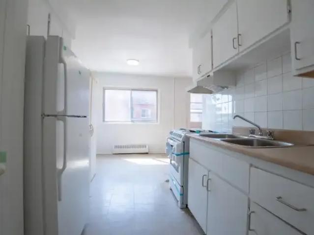 Apartment for rent in St. Leonard's, Quebec