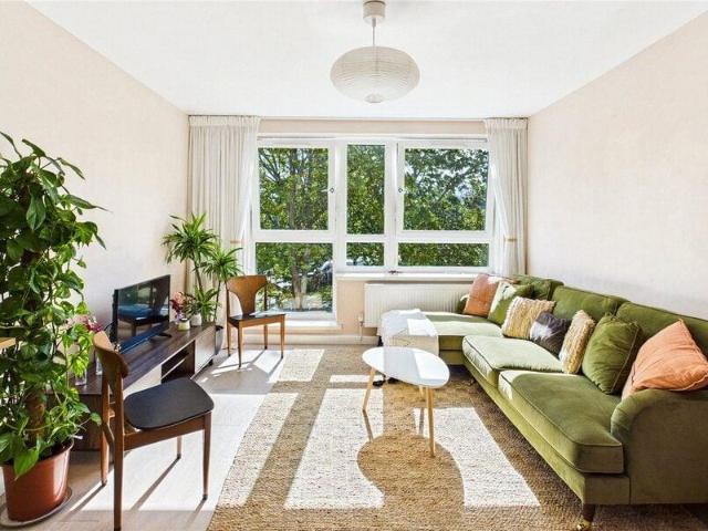 Apartment for sale in Lanercost Close, Greater London
