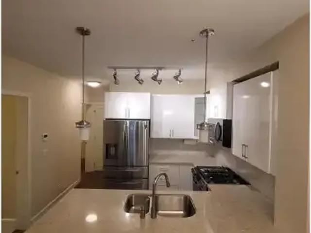 Apartment for rent in Walnut Grove, British Columbia
