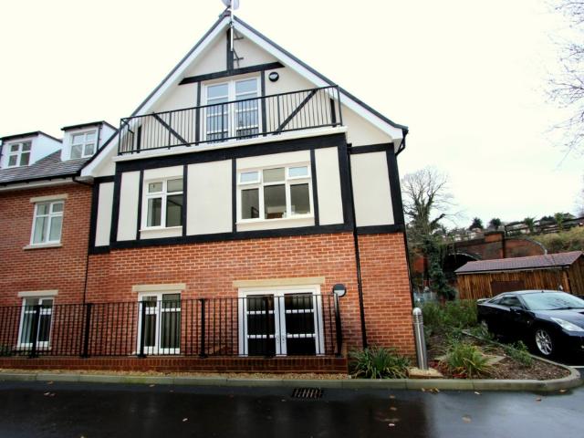 Apartment for rent in London Borough of Croydon, Purley