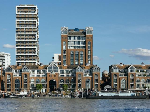 Apartment for sale in Battersea, Greater London