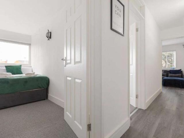 Apartment for rent in Lyons, Greater London