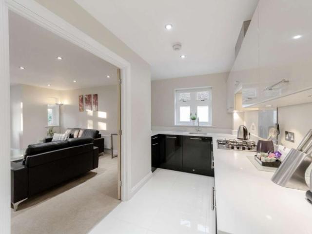 Apartment for rent in Lyons, Greater London