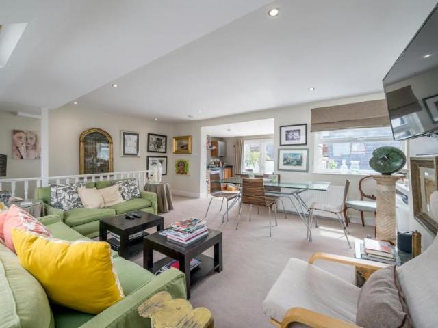 Apartment for rent in Clapham Junction, Greater London