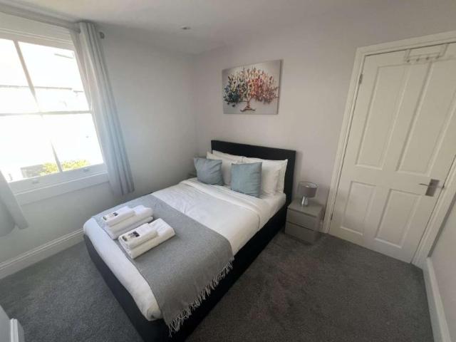 Apartment for rent in Lyons, Greater London