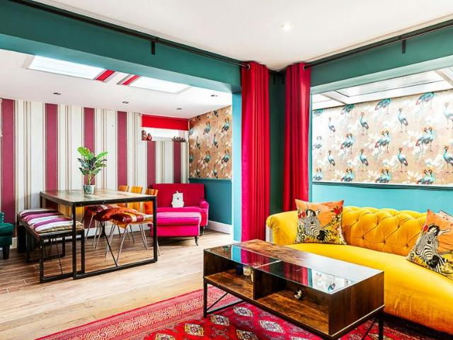 Apartment for rent in West Kensington, Greater London