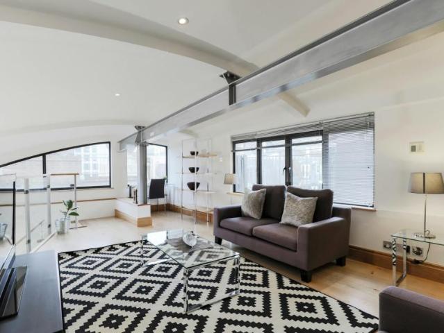 Apartment for rent in Lyons, Greater London