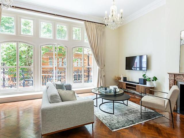 Apartment for rent in South Kensington, Greater London