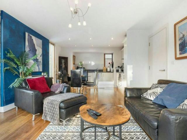 Apartment for rent in London Borough of Merton, Greater London