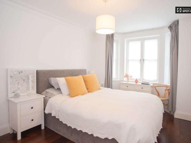 Apartment for rent in Lyons, Greater London