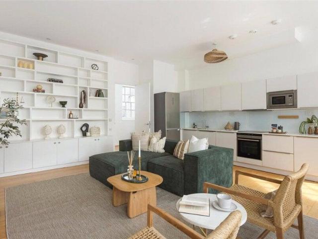 Apartment for sale in City of London, Greater London